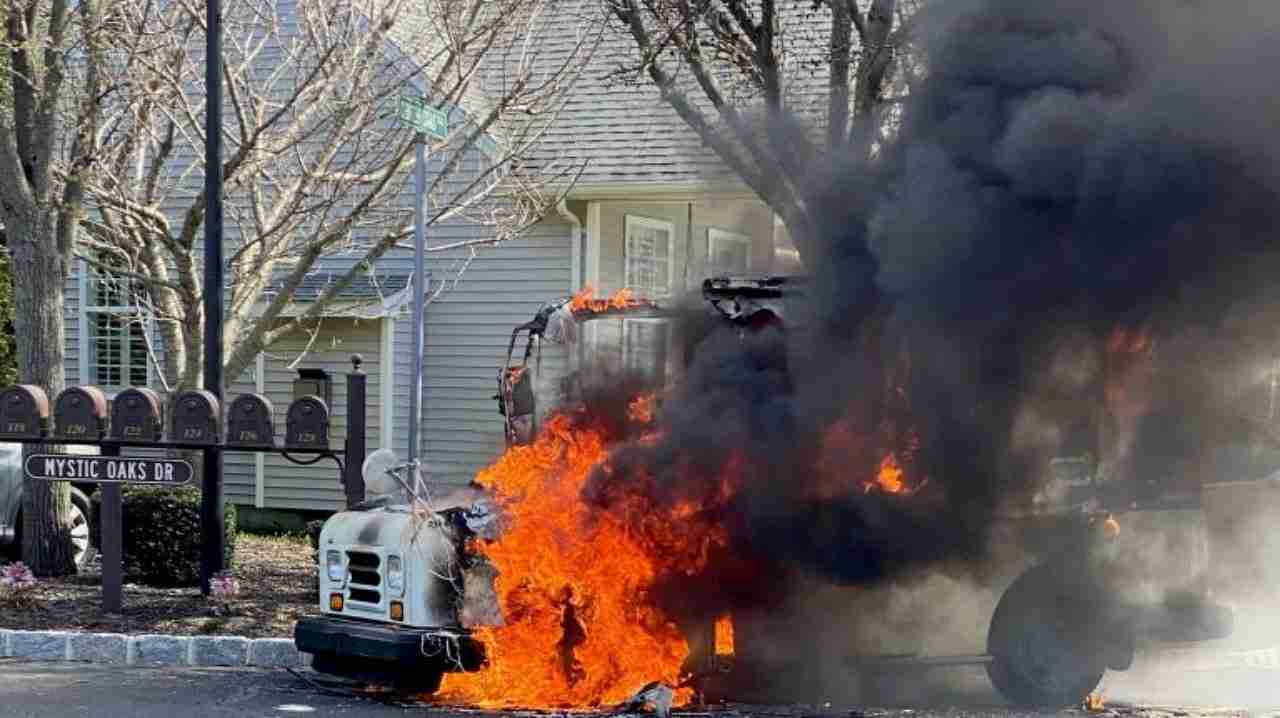 United States Postal Service truck bursts into flames in West Bay Shore, NY