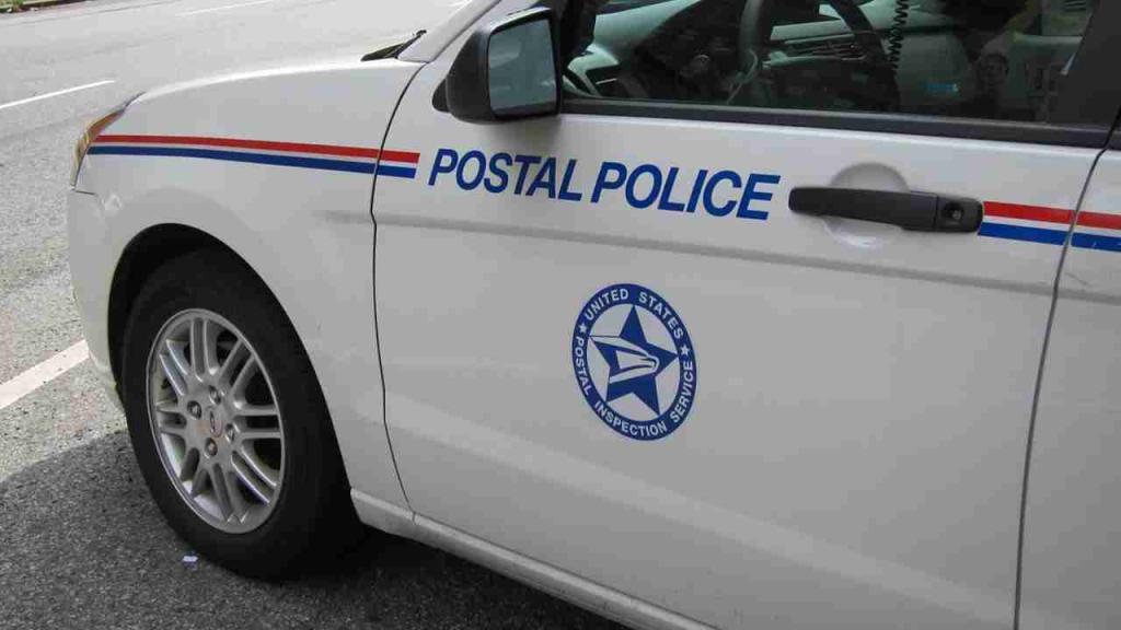 Did the U.S. Postal Service pave the way for surge in thefts by muzzling its own police?