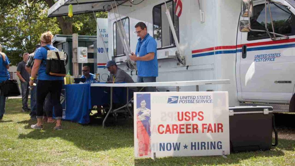 Wisconsin Postal Job Center on Wheels stops at county fair