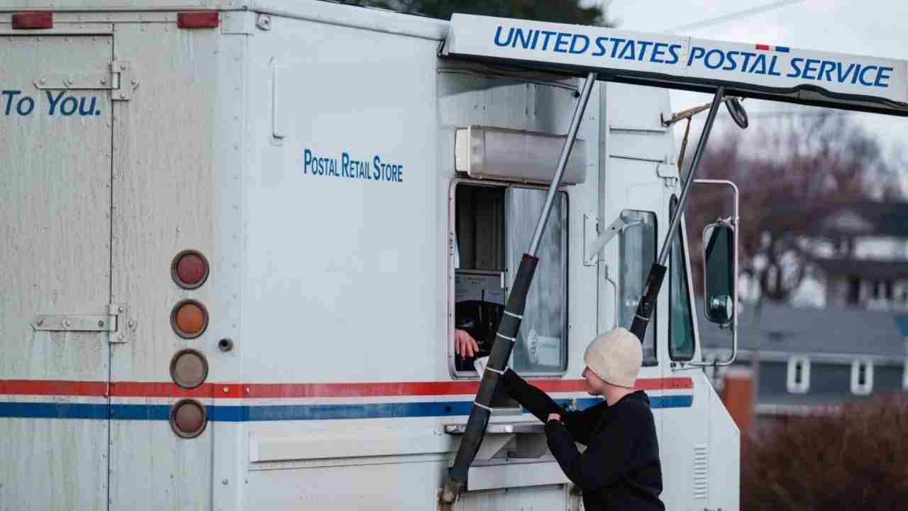 Post Office on Wheels goes to the Amish