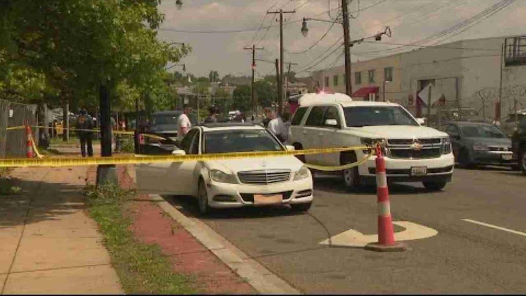 Postal worker shoots woman in Northeast DC