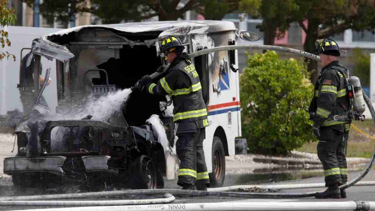 Fire erupts in U.S. Postal Service truck in Jersey Shore