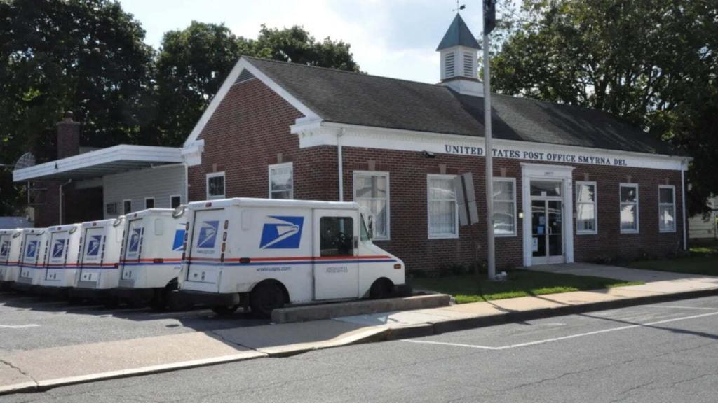 Smyrna post office employee among 2 charged with stealing checks, credit cards from mail