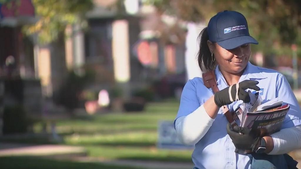 South Side letter carrier saves elderly woman’s life after noticing uncollected mail