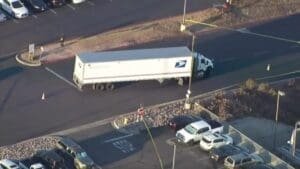 Carmel Mountain Post office supervisor stabbed in head by employee