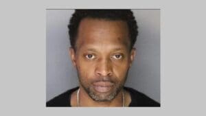 Fired postal worker threatens to ‘shoot somebody’ when he was denied benefits, feds say