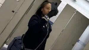 Family, friends of Chicago woman killed in Orland Park shooting hold vigil