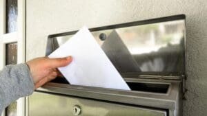 USPS Police Issue Warning on Mailing Checks: 'No Guarantee It Won't Be Stolen'