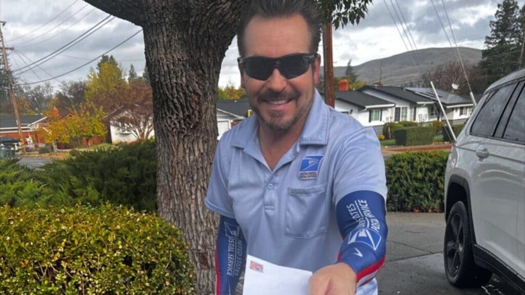 Clayton mail carrier goes the extra mile in this daring rescue