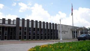 Downtown Fort Myers post office opens for the first time since Hurricane Ian