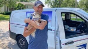 Frannie the Chihuahua makes 500th run to greet mail carrier