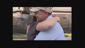 Mail carriers hailed as heroes after alerting families to house fire