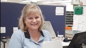 Postal clerk Soltis honored with USPS award