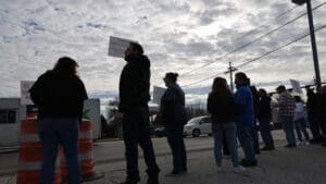 Cleveland-area USPS workers rally against tentative contract, citing low wages