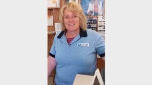 This retail associate spotted a scam