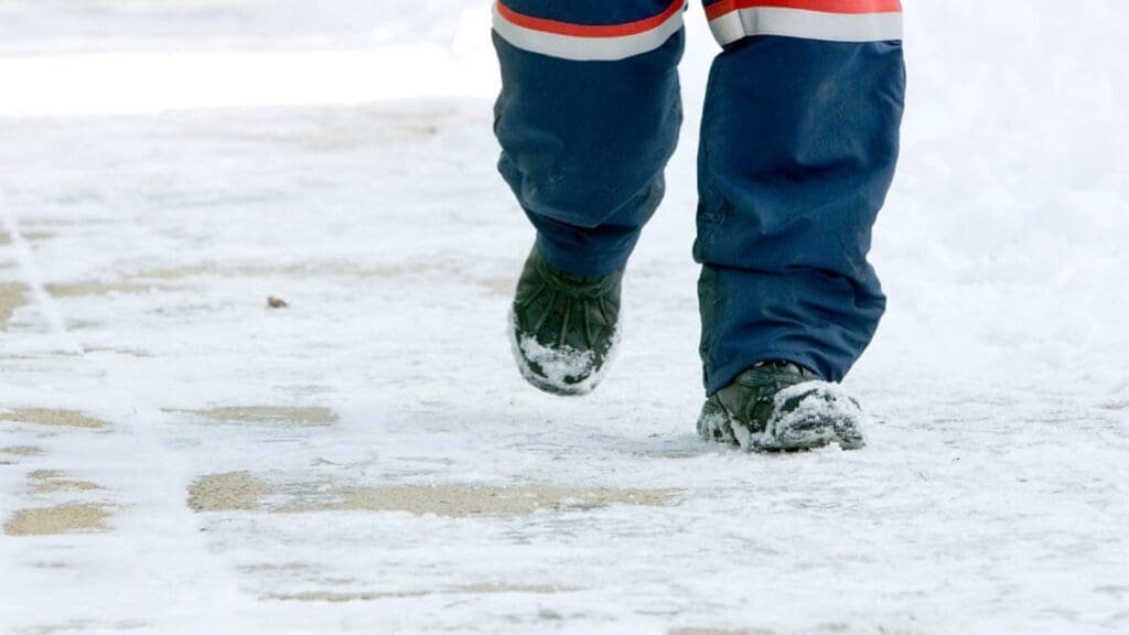 USPS reminds employees that snow and icy conditions increase the likelihood of slips, trips and falls