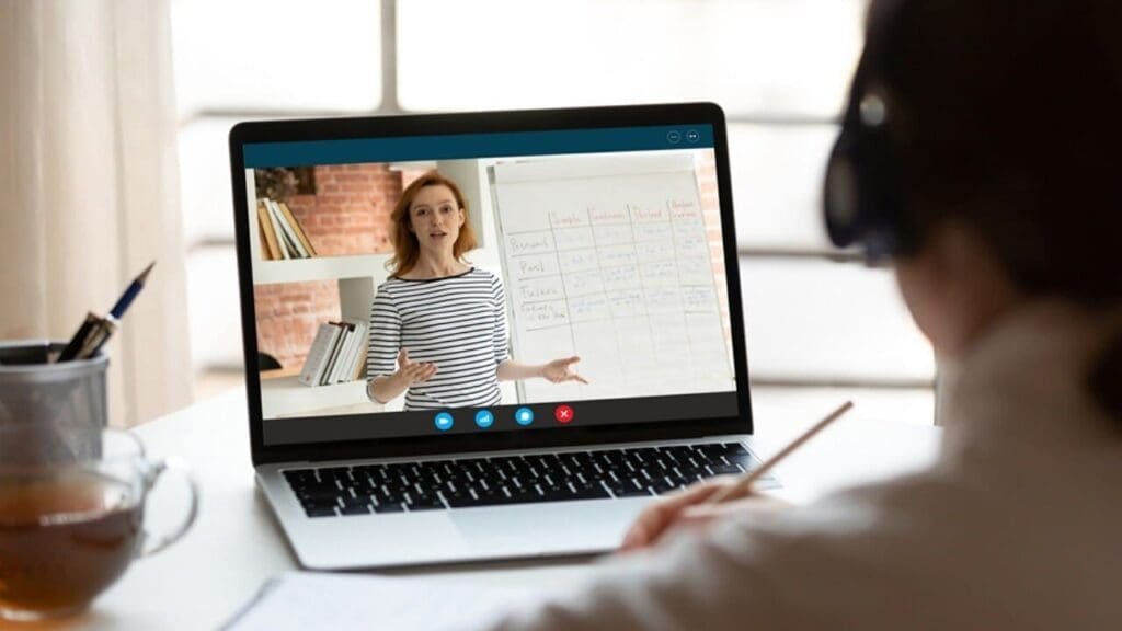 New leadership courses are available for USPS EAS employees