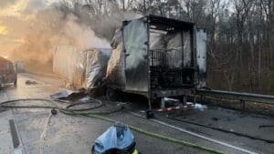 Mail truck catches fire on I-75 south in Monroe County, lanes since reopened