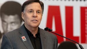 VIPs help USPS dedicate a stamp honoring ‘The Greatest’