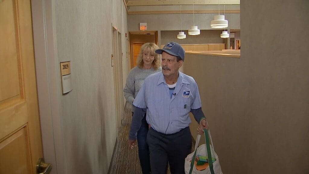 Local mail carrier, heart & kidney recipient delivers Valentines to organ donor families