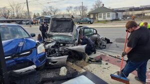 Video shows crash, aftermath of mail carrier stabbing in Kokomo