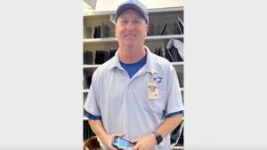 This letter carrier assisted a man who fell and fractured his hip
