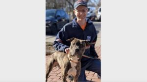 This letter carrier helped rescue an abandoned dog