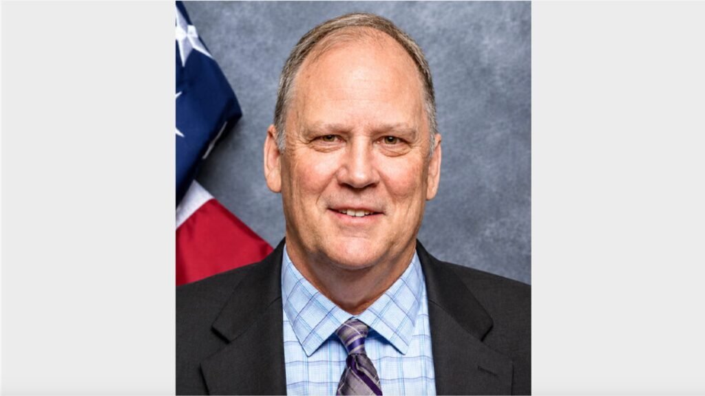 USPS Central Area communications specialist passes